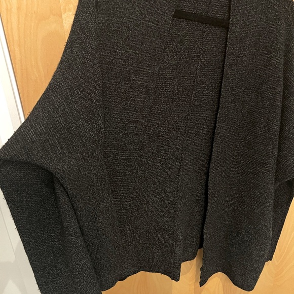 Aritzia Babaton Oversized Sweater - Picture 3 of 7